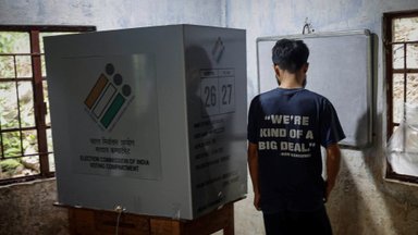 Indijoje prasideda šešias savaites truksiantys parlamento rinkimai