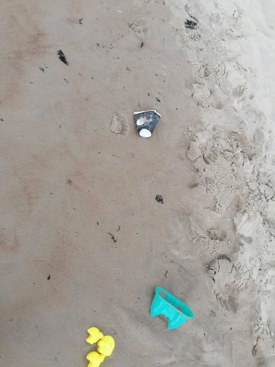 Šiukšlės pliaže