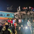 Per traukinių avariją Indijoje žuvo mažiausiai 80 žmonių, dar 850 sužeistų