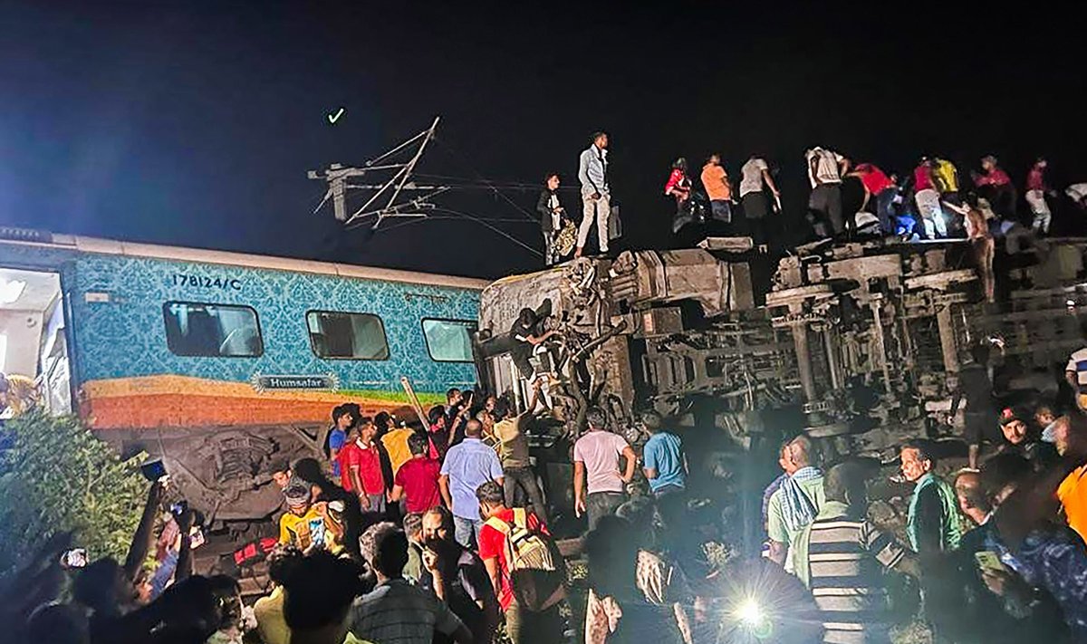 Traukinių avarija Indijoje