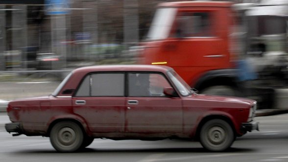 Sovietiniai automobiliai Lietuvoje: kodėl naudoti kainavo brangiau nei nauji?