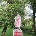Joniškio rajone dažais apipiltas paminklas sovietų kariams