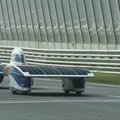 Saulės energija varomų automobilių komandos ruošiasi lenktynėms Australijoje