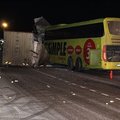 Tragedija Estijoje: sunkvežimis iš Lietuvos susidūrė su autobusu, vienas žuvo, 8 žmonės ligoninėje