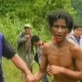 Vietname surasti tėvas ir sūnus 40 metų gyvenę miške