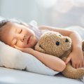 Vaistininkė ir miego ekspertė įspėja tėvus: yra aiški riba, kada mokyklinio amžiaus vaikai turėtų eiti miegoti