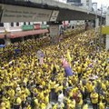 Malaizijoje dešimtys tūkstančių žmonių reikalauja, kad atsistatydintų šalies premjeras