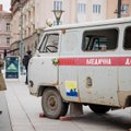 В центре Вильнюса – обстрелянный в Харьковской области россиянами автомобиль скорой помощи