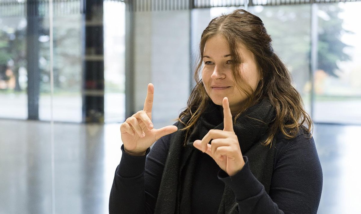 Using sign language during the project  Photo © Ludo Segers @ The Lithuania Tribune