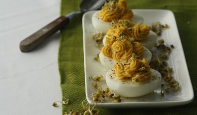 Beatos Nicholson įdaryti kiaušiniai "Mimoza"