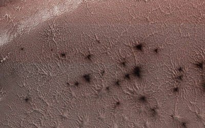 Marso vorai (NASA/JPL/University of Arizona nuotr.)