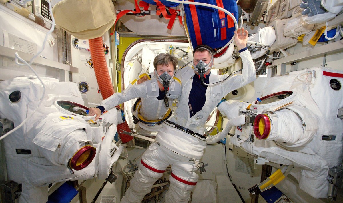 Astronautai Thomas Pesquet ir Peggy Whitson Tarptautinėje kosminėje stotyje