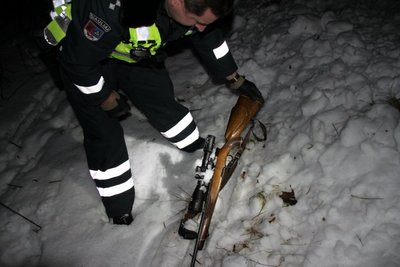 Konfiskuotas brakonierių šautuvas