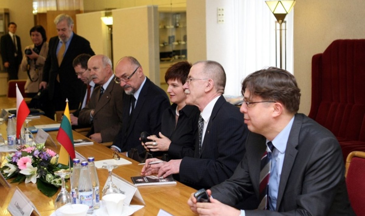 Lietuvos ir Lenkijos draugiškų santykių ir gero kaimyninio bendradarbiavimo sutarties nuostatų įgyvendinimo įvertinimo darbo grupės posėdis