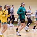 Lietuvos moterų rankinio rinktinė Panevėžyje rengiasi mačui su turkėmis