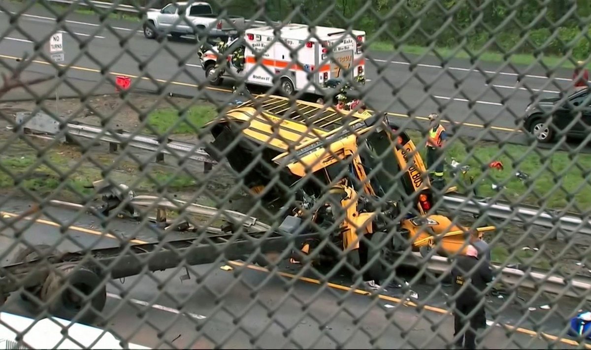 Mokyklinio autobuso avarija JAV pareikalavo vaiko gyvybės, sužeidė dar tris