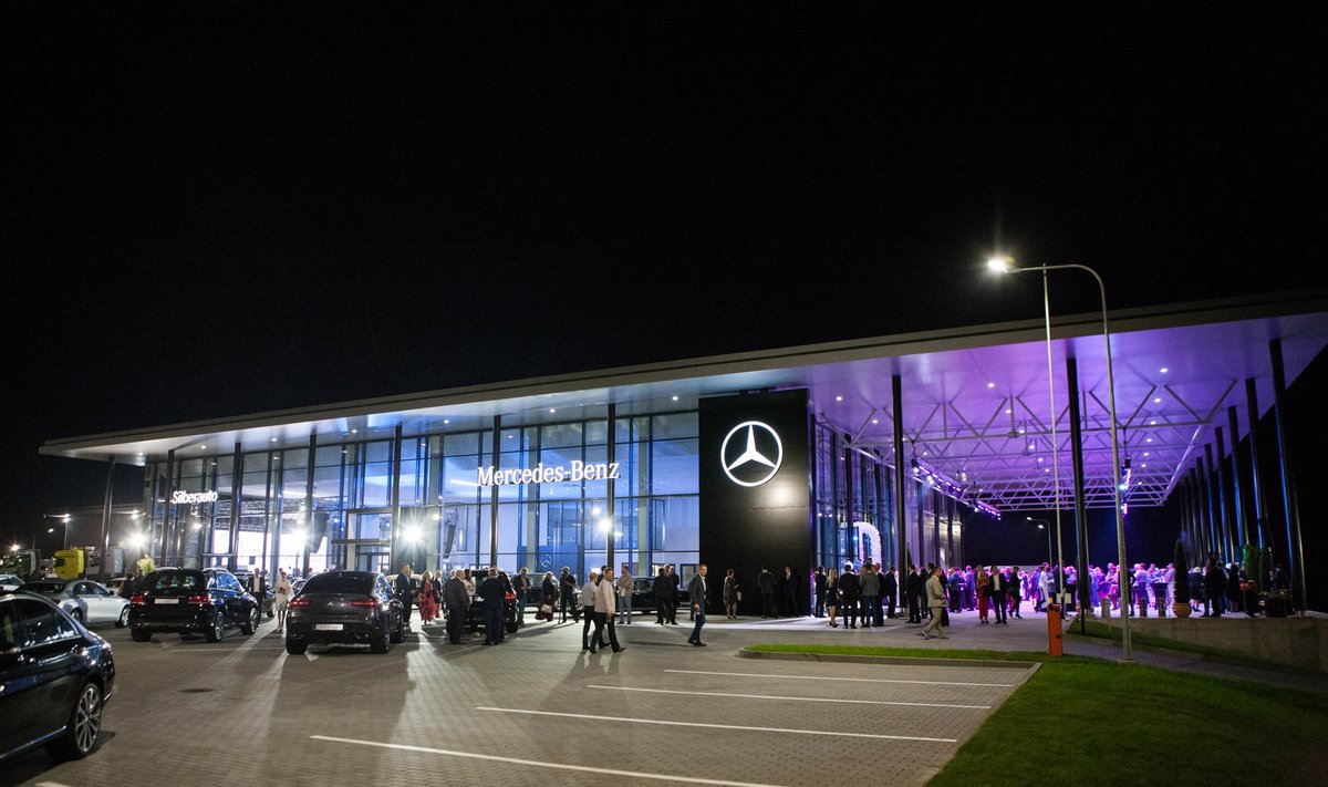 Klaipėdoje atidarytas 4,5 mln. eurų kainavęs „Mercedes-Benz“ centras