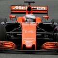 F. Alonso: „McLaren“ turi vieną problemą – variklį „Honda“