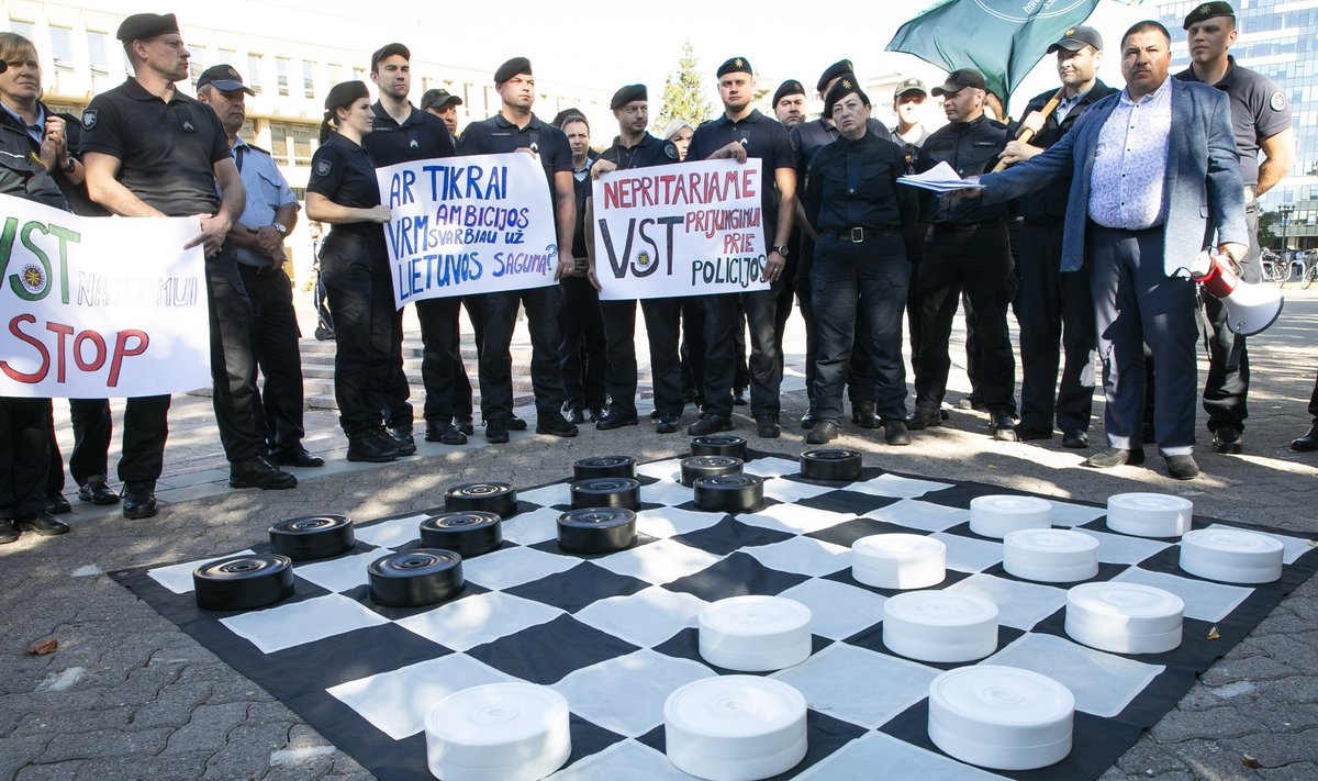 Officers of the Public Security Service in protest against planned reform of the agency near the Seimas
