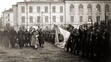 Iš Vilniaus istorijos: Pilsudskio armija pavogė pinigus, skirtus Vilniaus tramvajui