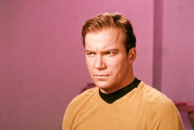  „Blue Origin“ skris Williamas Shatneris, vaidinęs kapitoną Džeimsą T. Kirką seriale „Žvaigždžių kelias“