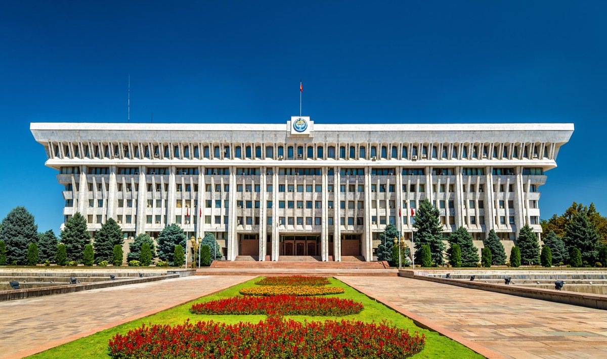 Kirgizijos parlamento rūmai, Biškekas