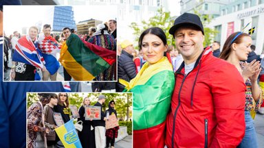 Tarp „Eurovizijos“ aistruolių prie arenos – ir ukrainiečiai su plakatais, nukreiptais prieš Rusijos karą