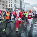 Kalėdiniame bėgime – tūkstančiai gerai nusiteikusių dalyvių