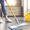 Turbūt ilgus metus plovėte grindis nei nesusimąstydami, kokį būdą naudojate