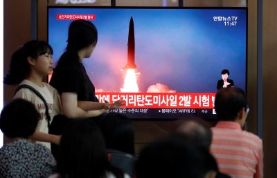 Šiaurės Korėja išbandė dvi balistines raketas