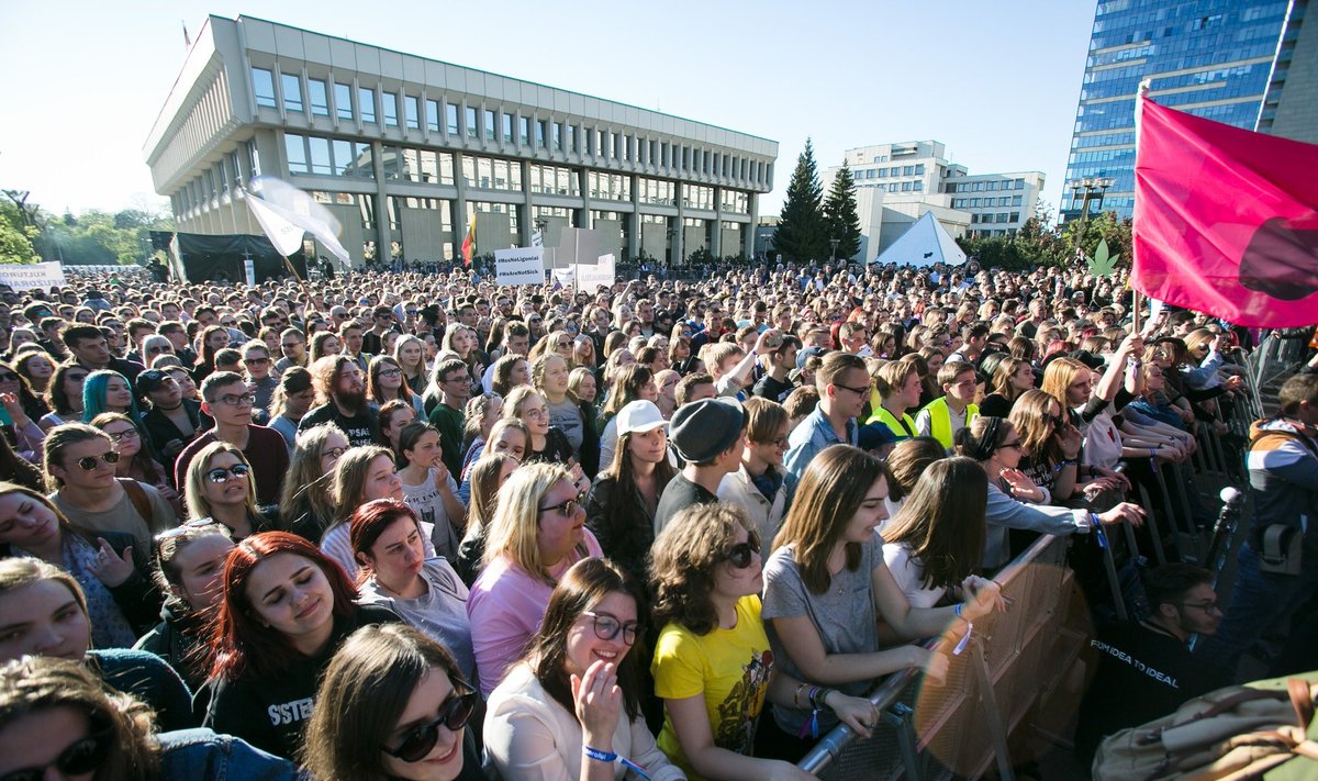The protest concert named "Freedom to Rock 'n' Roll"