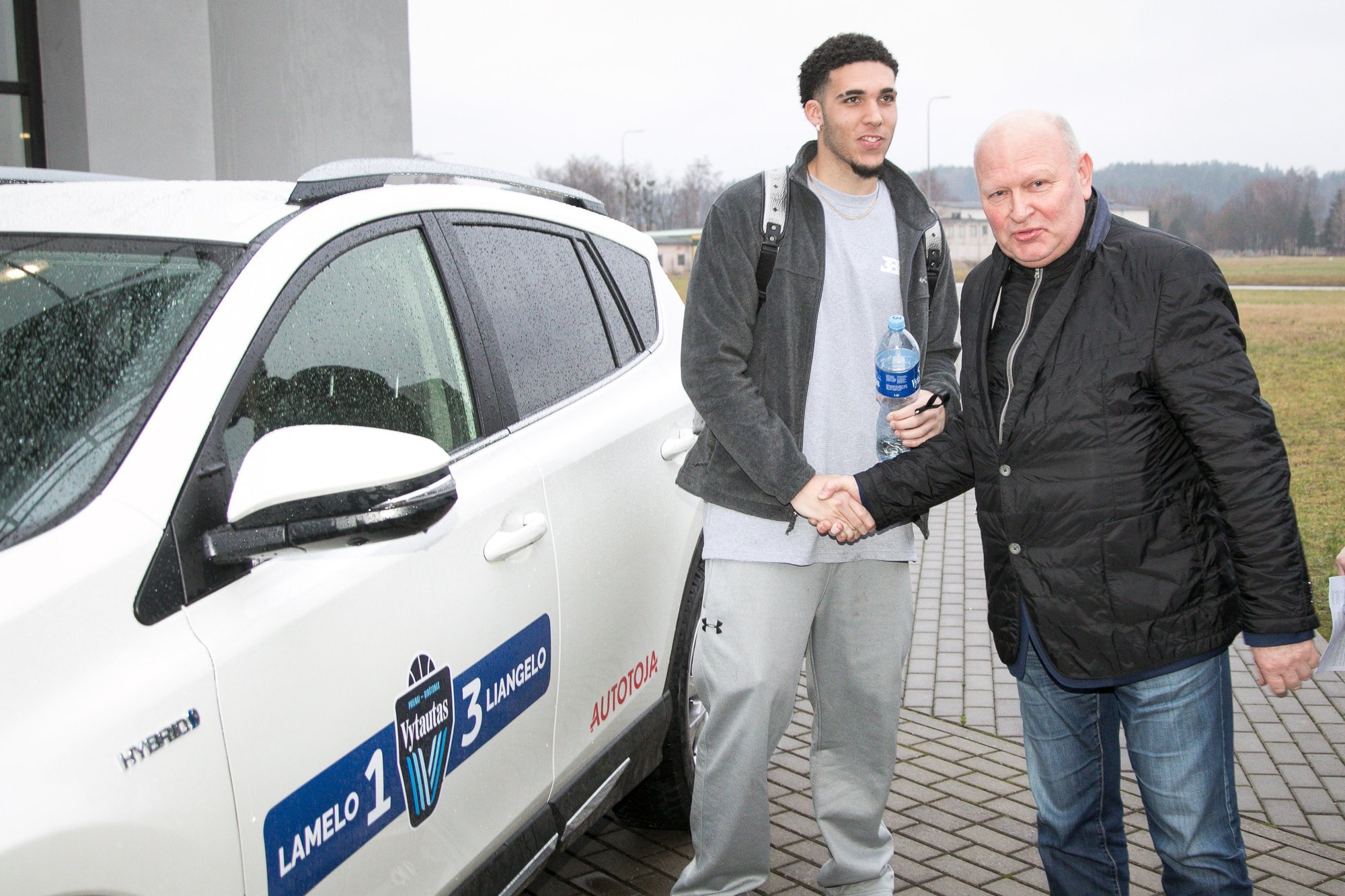 Kompromituojančio klausimo iš žurnalistės sulaukęs LiAngelas neteko amo -  Delfi veidai