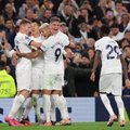 Toliau neklumpanti „Tottenham“ užkopė į „Premier“ lygos viršūnę