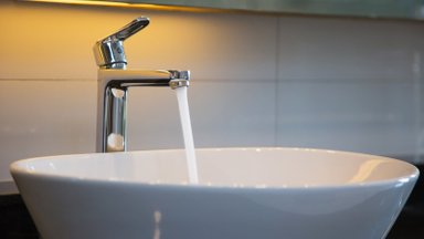 Kauno miesto savivaldybės taryba „atlaisvinta“ nuo prievolės tvirtinti geriamojo vandens kainas