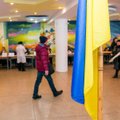 Balsavusių rinkėjų apklausa: pergalė žadama P. Porošenkos blokui ir „Liaudies frontui“