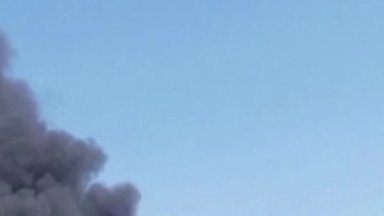 Po raketų smūgių Charkivo srityje liepsnose skendo dujų gamykla