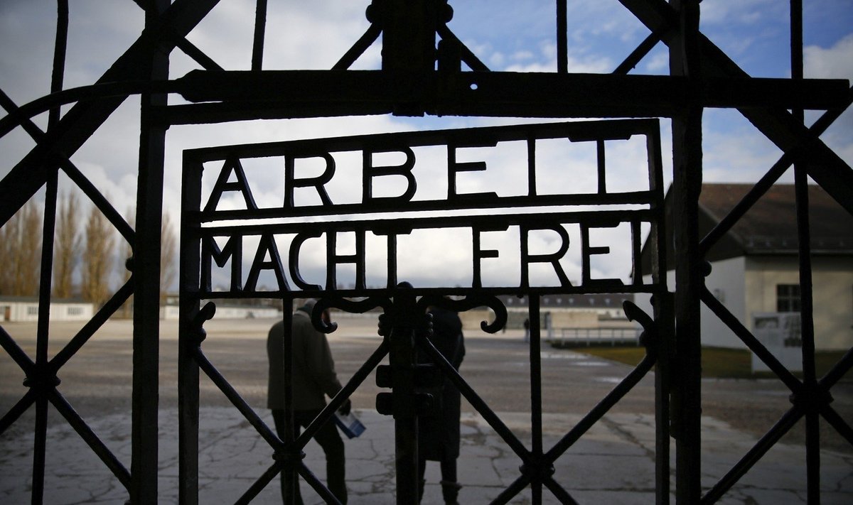 Dachau koncentracijos stovyklos geležiniai vartai