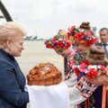 President arrives in east Ukraine to celebrate visa-free travels