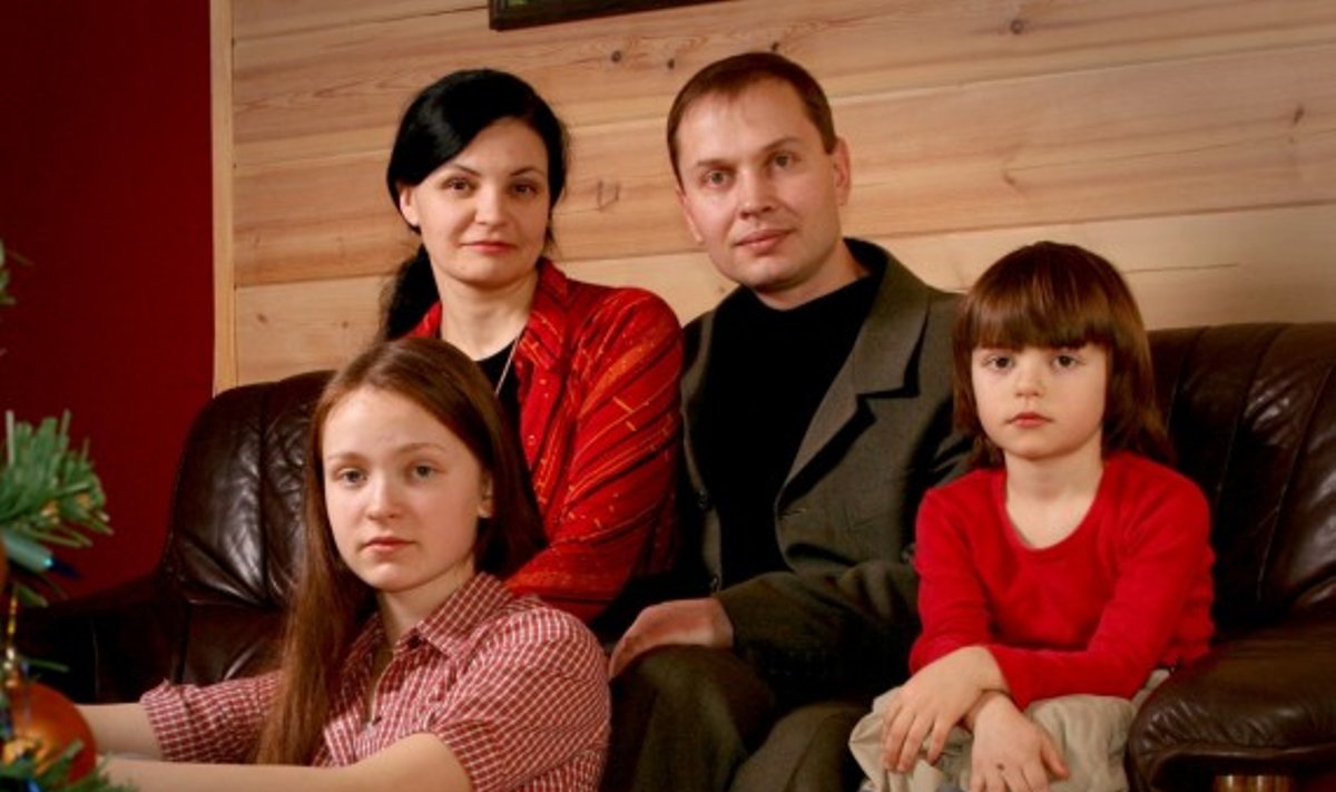 Anželika Krikštaponienė su šeima