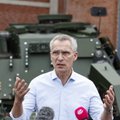 Stoltenbergas: NATO padės Ukrainai modernizuoti kariuomenę