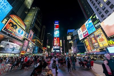 Time Square aikštė po to, kai atsirado vietos pėstiesiems (CC-SA/ chensiyuan nuotr.)