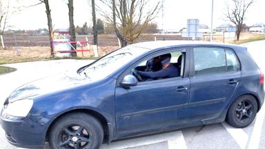 Водитель, везший двоих подозрительных иностранцев в Польшу, передал их пограничникам