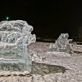 Raseiniai pasipuošė reto grožio ledo skulptūromis: jos žėri it krištolas
