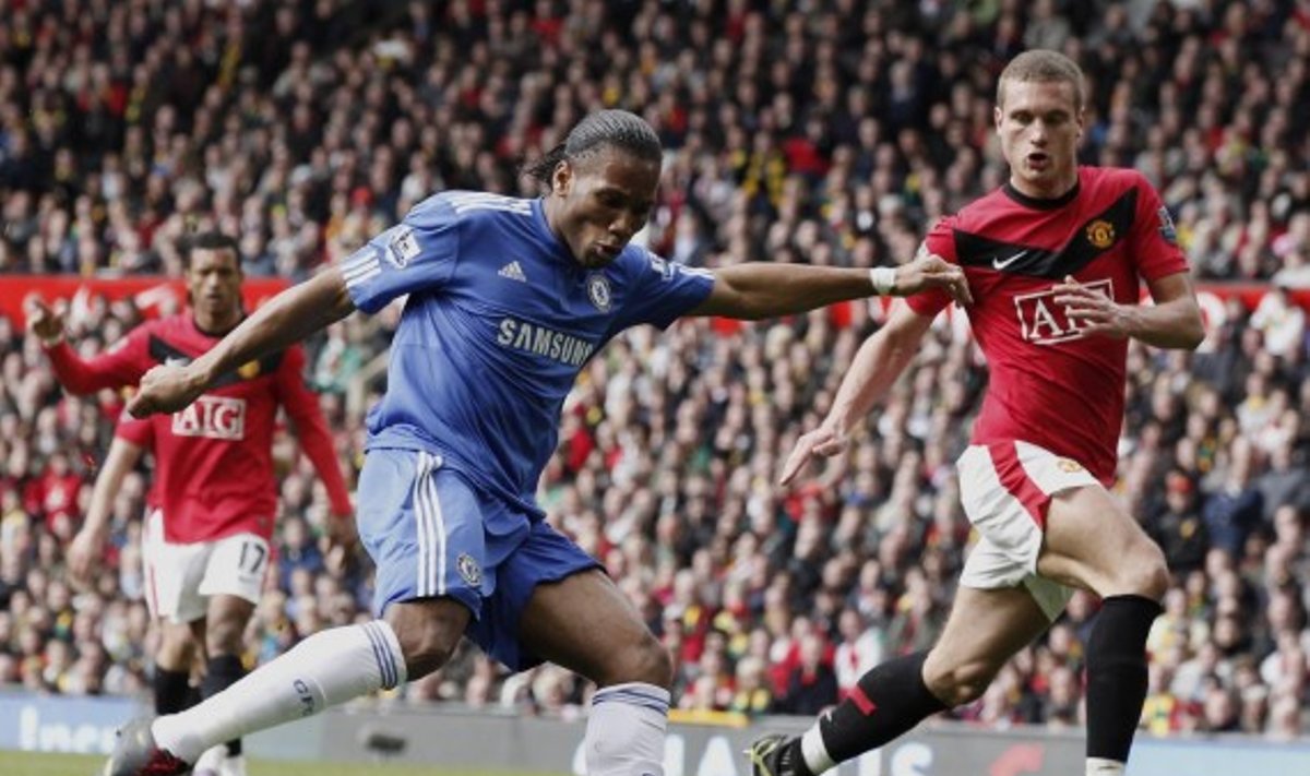 Didier Drogba ("Chelsea") ir Nemanja Vidičius  ("Manchester United") 