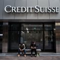 Bankas UBS užbaigė kreditoriaus „Credit Suisse“ perėmimą