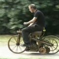 „Autopilotas“: atkurtas pirmasis pasaulyje motociklas
