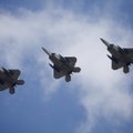 JAV virš Pietų Korėjos pasiuntė F-22 tipo naikintuvus