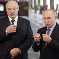 Lukašenkai pataria melstis: Putinas su jo pagalba okupuoja Baltarusiją