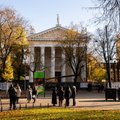 Po 73-ejų metų ant Vilniaus evangelikų reformatų bažnyčios stogo sugrįžo nukeltos skulptūros: atkurtas istorinis teisingumas