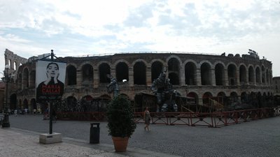 Veronos arena, operos "Trubadūras" dekoracijos